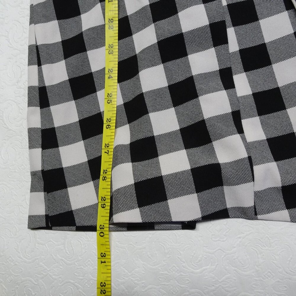 Studio by TORRID Plus Size 3X Classic Shawl Collar Plaid Open Blazer with Pocket - Picture 8 of 15